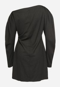 Born2be - Ciemnoszara Asymetryczna Sukienka z Wiskozą z Dekoltem w Łódkę i Marszczeniem przy Talii Sofilda. Okazja: na co dzień. Typ kołnierza: dekolt w łódkę. Kolor: szary. Materiał: wiskoza. Długość rękawa: długi rękaw. Typ sukienki: asymetryczne. Styl: casual, klasyczny, wizytowy #5