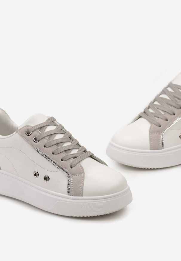 Born2be - Biało-Szare Sneakersy przed Kostkę na Grubej Podeszwie z Metalicznymi Wstawkami Aglimria. Okazja: do pracy. Wysokość cholewki: przed kostkę. Kolor: biały