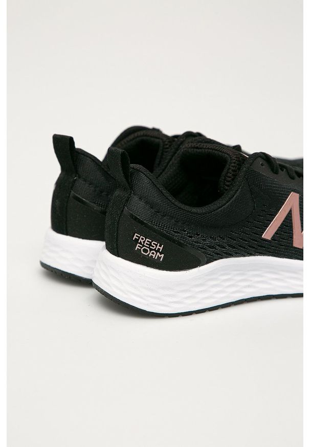 New Balance - Buty WARISLL3. Nosek buta: okrągły. Zapięcie: sznurówki. Kolor: czarny. Materiał: guma