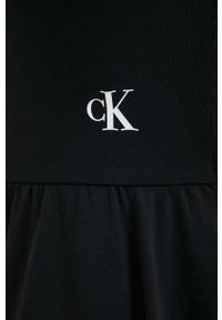 Calvin Klein Jeans kombinezon kolor czarny z odkrytymi plecami. Okazja: na co dzień. Kolor: czarny. Materiał: dzianina. Długość rękawa: krótki rękaw. Długość: krótkie. Styl: casual #2