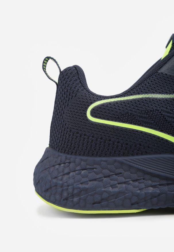 Born2be - Niebiesko-Zielone Buty Sportowe Sneakersy z Ozdobnym Paskiem z Boku Damamene. Okazja: na co dzień. Zapięcie: pasek. Kolor: niebieski. Materiał: jeans, dresówka