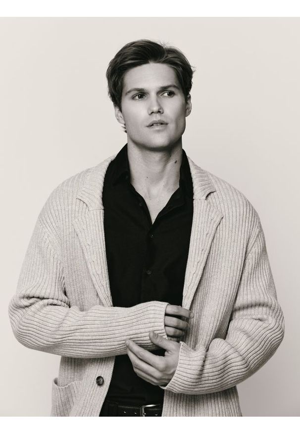 Reserved - Kardigan z domieszką wełny - jasnoszary. Kolor: szary. Materiał: wełna