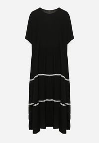 Born2be - Czarna Bawełniana Sukienka z Krótkim Rękawem Camola. Kolekcja: plus size. Kolor: czarny. Materiał: bawełna. Długość rękawa: krótki rękaw. Wzór: jednolity, aplikacja. Typ sukienki: dla puszystych. Styl: elegancki #1