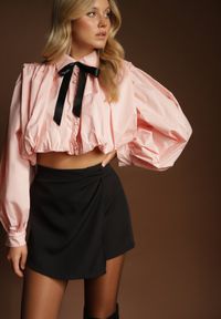 Renee - Czarne Spódnico-Szorty High Waist o Asymetrycznym Kroju Lanietta. Okazja: na co dzień. Stan: podwyższony. Kolor: czarny. Styl: casual, elegancki