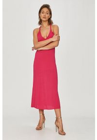 Silvian Heach - Sukienka. Kolor: różowy. Materiał: tkanina. Wzór: gładki. Typ sukienki: rozkloszowane #1