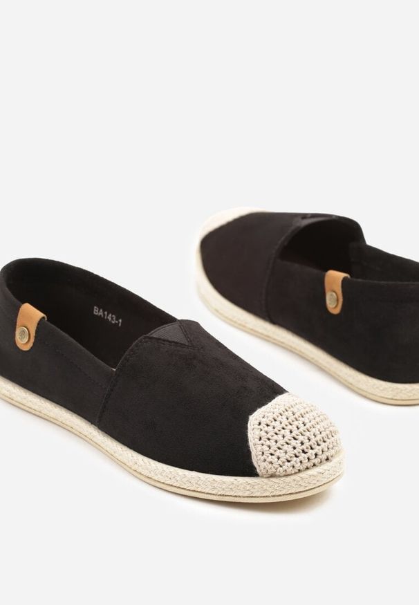 Born2be - Czarne Espadryle ze Zdobieniami z Plecionki i Elastyczną Wstawka Nelithae. Kolor: czarny. Wzór: aplikacja. Sezon: lato. Styl: elegancki