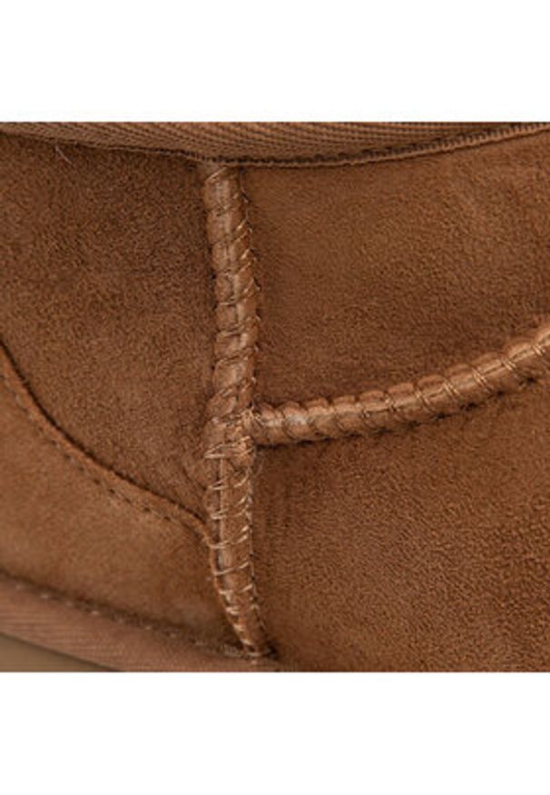 Ugg Śniegowce W Classic Ultra Mini 1116109 Brązowy. Kolor: brązowy. Materiał: skóra