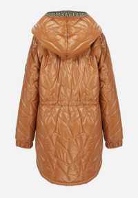 Renee - Brązowa Kurtka Pikowana z Kapturem Niinist. Typ kołnierza: kaptur. Kolekcja: plus size. Kolor: brązowy. Materiał: jeans, materiał. Długość rękawa: długi rękaw. Długość: długie. Sezon: zima, jesień #6