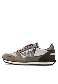Emporio Armani Sneakersy X4X537 XN730 T411 Brązowy. Kolor: brązowy. Materiał: materiał