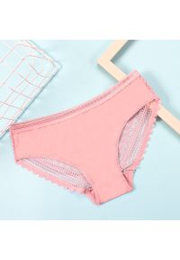 Intica - Figi koronkowe damskie z wysokiej jakości materiału Dorle. Kolor: różowy. Materiał: materiał, koronka. Wzór: aplikacja, koronka