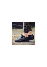 Buty do chodzenia męskie Reebok Classic Leather. Zapięcie: sznurówki. Kolor: wielokolorowy. Materiał: materiał, skóra, syntetyk. Szerokość cholewki: normalna. Model: Reebok Classic. Sport: turystyka piesza