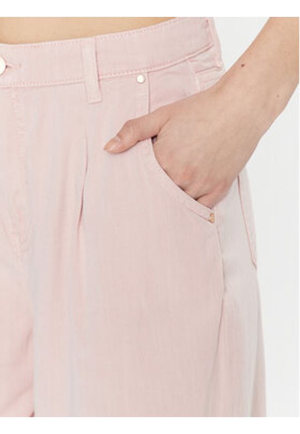 Guess Jeansy Andrea W3GA29 WFD53 Różowy Loose Fit. Kolor: różowy