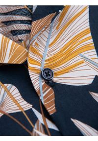 Ombre Clothing - Wiskozowa wzorzysta męska koszula z krótkim rękawem – liście V14. Okazja: na co dzień. Kolor: czarny. Materiał: wiskoza. Długość rękawa: krótki rękaw. Długość: krótkie. Wzór: gładki, kolorowy. Styl: klasyczny, wakacyjny, casual #8