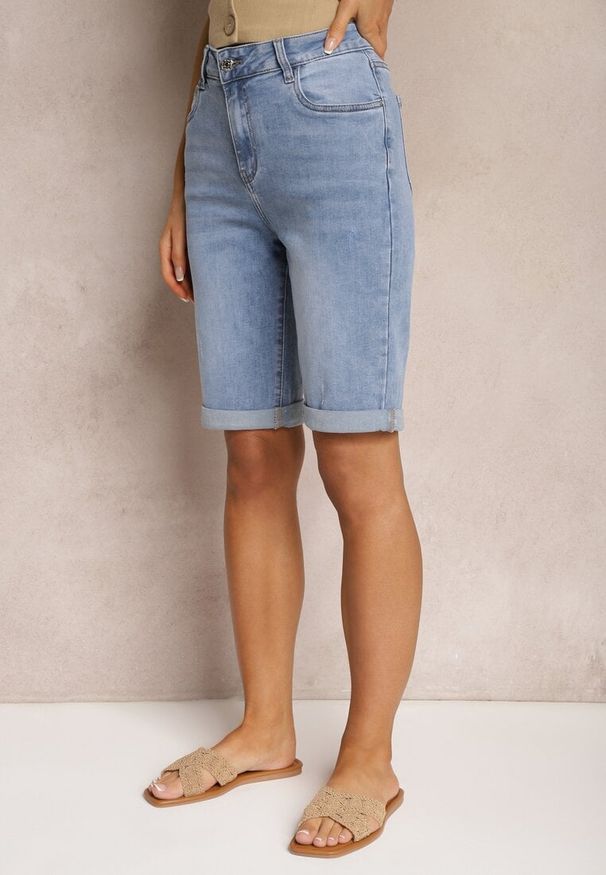 Renee - Niebieskie Szorty Jeansowe High Waist z Dodatkiem Bawełny i Przetarciami Nelvanis. Okazja: na co dzień. Stan: podwyższony. Kolor: niebieski. Materiał: jeans, bawełna. Styl: casual, elegancki