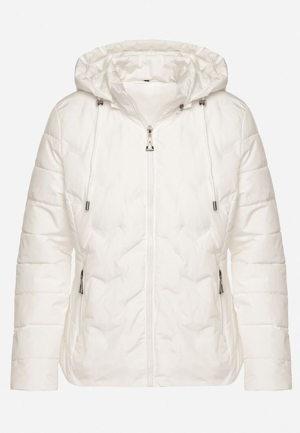 Born2be - Biała Kurtka Przejściowa z Kapturem i Ozdobnym Pikowaniem Cilvessa. Okazja: na spacer, na co dzień. Typ kołnierza: kaptur. Kolor: biały. Materiał: jeans, poliester. Styl: klasyczny, casual, elegancki