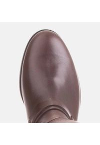 Marco Shoes Skórzane oficerki ze złotą blachą brązowe. Kolor: brązowy. Materiał: skóra #3
