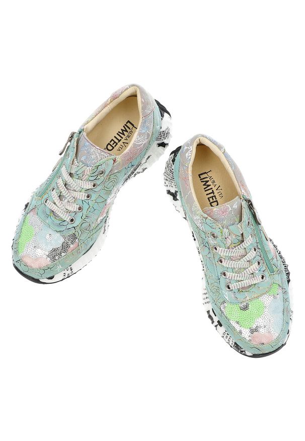Zielone Sneakersy Laura Vita Stylowe Obuwie Damskie Premium. Okazja: na co dzień. Zapięcie: sznurówki. Kolor: zielony. Szerokość cholewki: normalna. Wzór: aplikacja, kolorowy, kwiaty, nadruk. Styl: elegancki