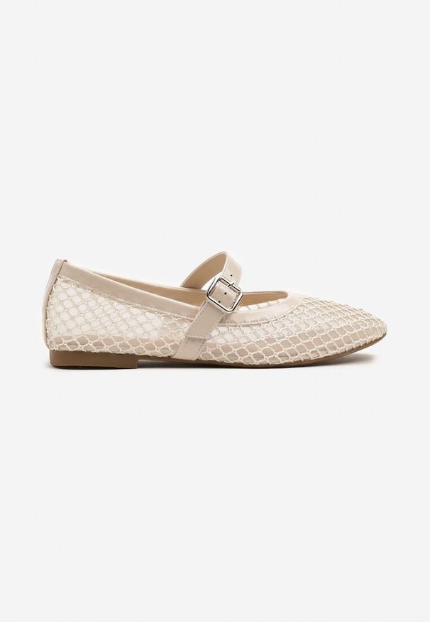 Born2be - Beżowe Balerinki z Siateczki z Paskiem z Klamerką Anniera. Okazja: na co dzień, na spacer. Zapięcie: pasek. Kolor: beżowy. Materiał: jeans. Styl: elegancki, casual