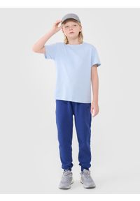 4f - 4F T-shirt oversize gładki chłopięcy - niebieski 146 (10-11 lat). Okazja: na co dzień. Kolor: niebieski. Materiał: dzianina, bawełna, jersey. Długość rękawa: krótki rękaw. Długość: krótkie. Wzór: gładki. Sezon: lato. Styl: klasyczny, sportowy, casual