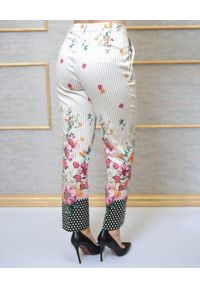 CRISTINAEFFE MILANO - Spodnie w kwiatowy print. Kolor: beżowy. Wzór: kwiaty, nadruk. Sezon: wiosna. Styl: klasyczny #5