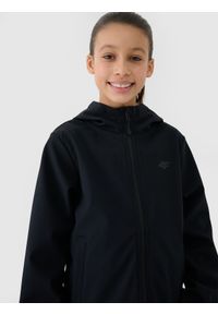 4f - 4F Kurtka softshell wiatroodporna membrana 5000 dziewczęca - czarna 158 (12-13 lat). Okazja: na co dzień. Typ kołnierza: kaptur, kołnierzyk stójkowy. Kolor: czarny. Materiał: softshell. Sezon: lato. Styl: klasyczny, casual