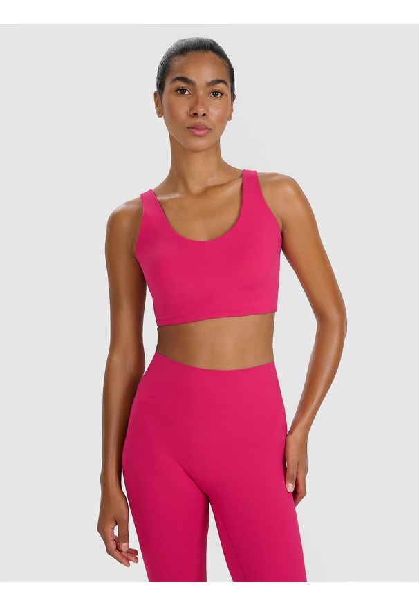 4f - 4F Biustonosz treningowy ze średnim wsparciem - różowy M. Kolor: różowy. Materiał: elastan, włókno, syntetyk, materiał, guma. Wzór: gładki, ze splotem. Sport: fitness, bieganie, kolarstwo