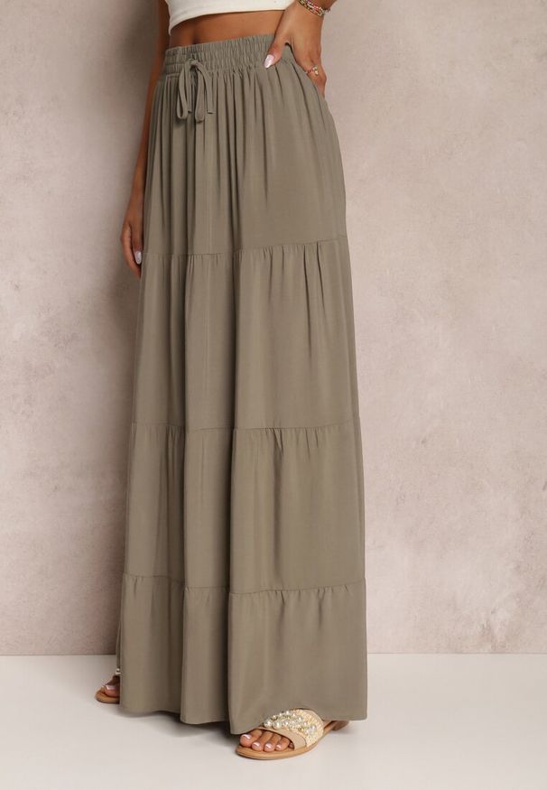 Renee - Ciemnozielona Spódnica z Bawełny o Rozkloszowanym Kroju Kainne. Okazja: na co dzień. Kolor: zielony. Materiał: bawełna. Styl: casual