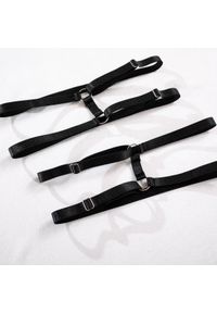 Intica - Komplet bielizny z kokardą na romantyczne wieczory Wikje. Kolor: czerwony. Materiał: materiał, skóra #11