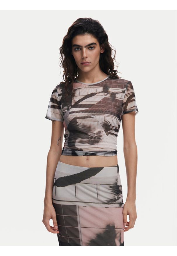 Desigual T-Shirt 25SWTK99 Czarny Regular Fit. Kolor: czarny. Materiał: syntetyk