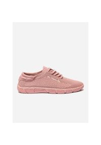 Niskie buty damskie TBS Jazaria. Kolor: czerwony, biały, wielokolorowy. Materiał: skóra. Sport: turystyka piesza