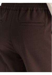 Weekend Max Mara Spodnie materiałowe Petra 2525136032 Brązowy Regular Fit. Kolor: brązowy. Materiał: syntetyk #4