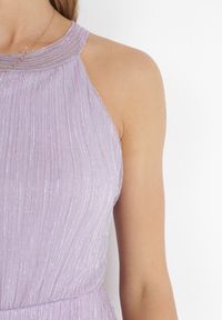 Born2be - Fioletowa Koktajlowa Sukienka z Gumką w Talii z Metaliczną Nicią Lilyan. Kolor: fioletowy. Wzór: aplikacja. Styl: wizytowy. Długość: maxi #3