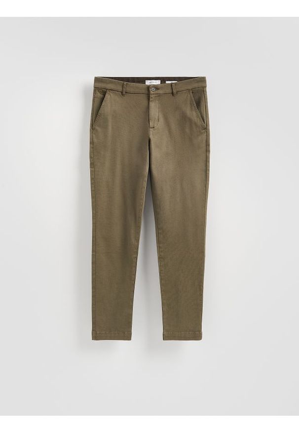 Reserved - Spodnie chino slim fit - brązowy. Kolor: brązowy. Materiał: tkanina