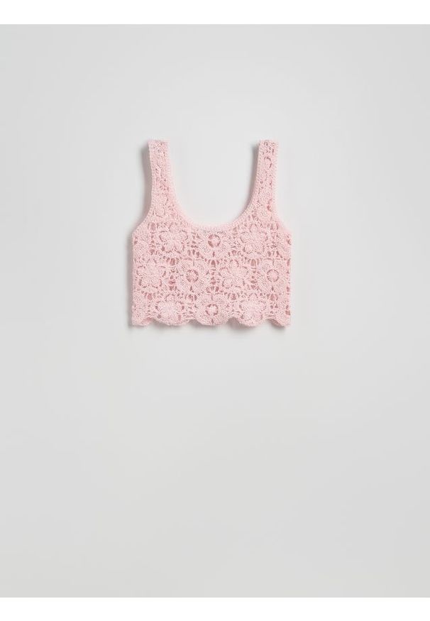 Reserved - Ażurowy top na ramiączkach - pastelowy róż. Kolor: różowy. Materiał: dzianina. Długość rękawa: na ramiączkach. Długość: krótkie. Wzór: ażurowy