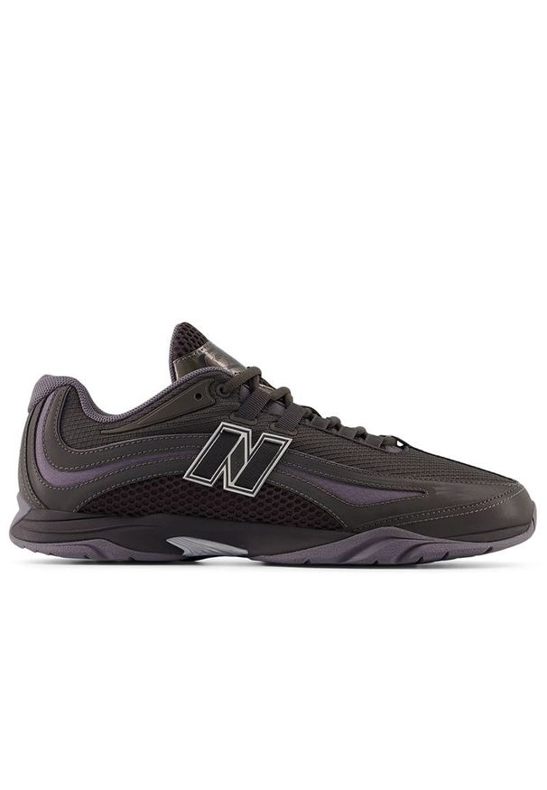 Buty unisex New Balance URC563AR - czarne. Kolor: czarny. Materiał: guma, skóra, syntetyk, materiał. Szerokość cholewki: normalna. Sport: bieganie