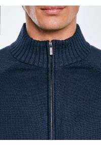 Big-Star - Sweter męski rozpinany ze stójką granatowy Nazar 403. Okazja: na co dzień. Typ kołnierza: kołnierzyk stójkowy. Kolor: niebieski. Materiał: jeans, dzianina. Wzór: gładki, ze splotem. Styl: klasyczny, casual