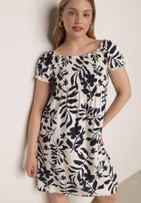 Born2be - Niebieska Wiskozowa Sukienka Hiszpanka w Kwiatowy Wzór Berinira. Okazja: na co dzień. Typ kołnierza: dekolt hiszpanka. Kolor: niebieski. Materiał: wiskoza. Wzór: kwiaty. Sezon: lato. Typ sukienki: z odkrytymi ramionami, proste. Styl: casual, elegancki #6