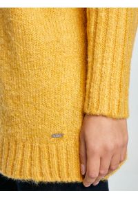 Big-Star - Sweter damski oversize z dodatkiem wełny żółty Mayamiko 201. Kolekcja: plus size. Kolor: żółty. Materiał: wełna. Wzór: ze splotem. Styl: klasyczny, elegancki #6