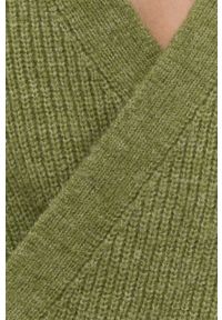 BARDOT - Bardot Sweter z domieszką wełny damski kolor beżowy. Kolor: zielony. Materiał: wełna. Długość rękawa: długi rękaw. Długość: długie #3