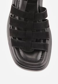 Born2be - Czarne Casualowe Sandały Gladiatorki VICES z Imitacji Zamszu Savaronei. Okazja: na co dzień. Zapięcie: pasek. Kolor: czarny. Materiał: zamsz. Sezon: lato. Styl: casual #3