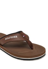 TOMMY HILFIGER - Tommy Hilfiger Japonki Padded Comfort Hilfiger B Sandal FM0FM05440 Brązowy. Kolor: brązowy. Materiał: skóra #6