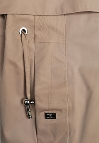 Born2be - Brązowa Kurtka w Stylu Parki z Odpinanym Kapturem i Sznurkami Enang. Okazja: na spacer. Kolor: brązowy. Materiał: prążkowany, jeans #2