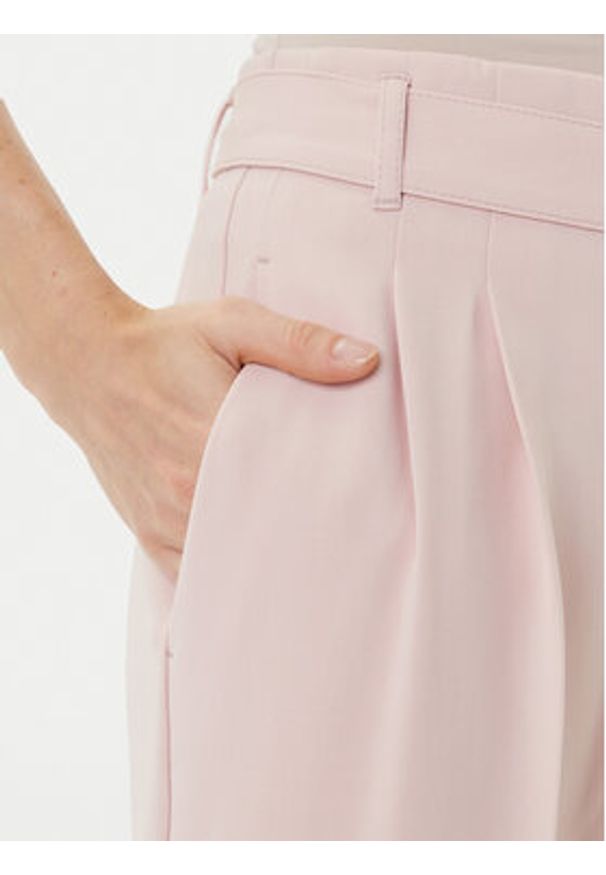 BOSS Spodnie materiałowe Tapiah 50490037 Różowy Regular Fit. Kolor: różowy. Materiał: syntetyk