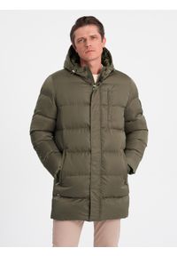 Ombre Clothing - Długa zimowa kurtka męska pikowana o satynowym wykończeniu - khaki V1. Kolor: brązowy. Materiał: satyna. Długość: długie. Wzór: nadruk. Sezon: zima. Styl: elegancki #10