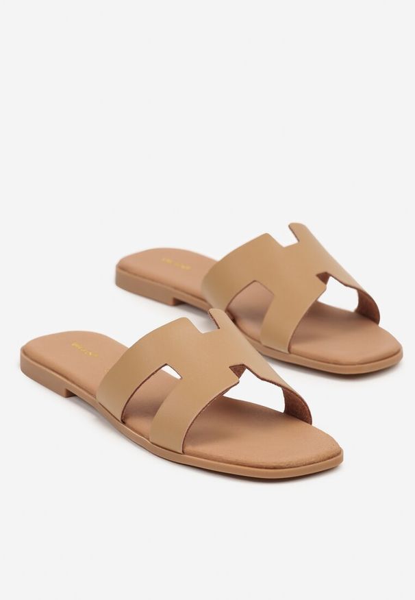 Born2be - Beżowe Skórzane Klapki Vices z Geometryczną Cholewką Arseria. Okazja: na co dzień, na imprezę. Kolor: beżowy. Materiał: skóra. Wzór: geometria. Sezon: lato. Styl: klasyczny, casual, wakacyjny, elegancki