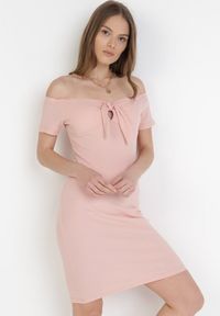 Born2be - Jasnoróżowa Sukienka Bolimei. Kolor: różowy. Materiał: bawełna. Długość rękawa: krótki rękaw. Wzór: gładki. Sezon: lato. Długość: mini #1