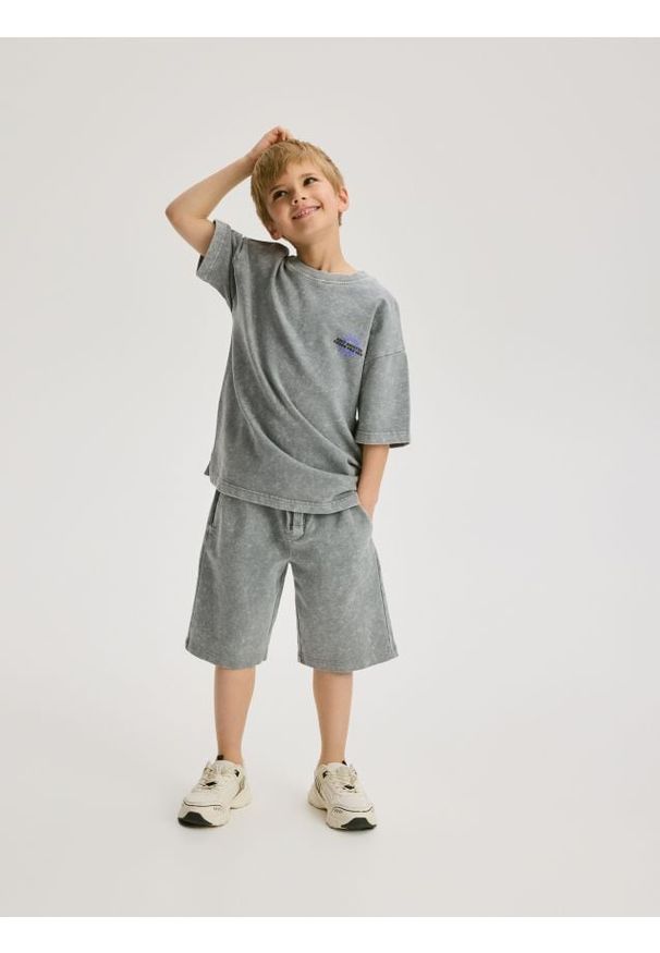 Reserved - Komplet z efektem sprania - jasnoszary. Kolor: szary. Materiał: bawełna, dzianina