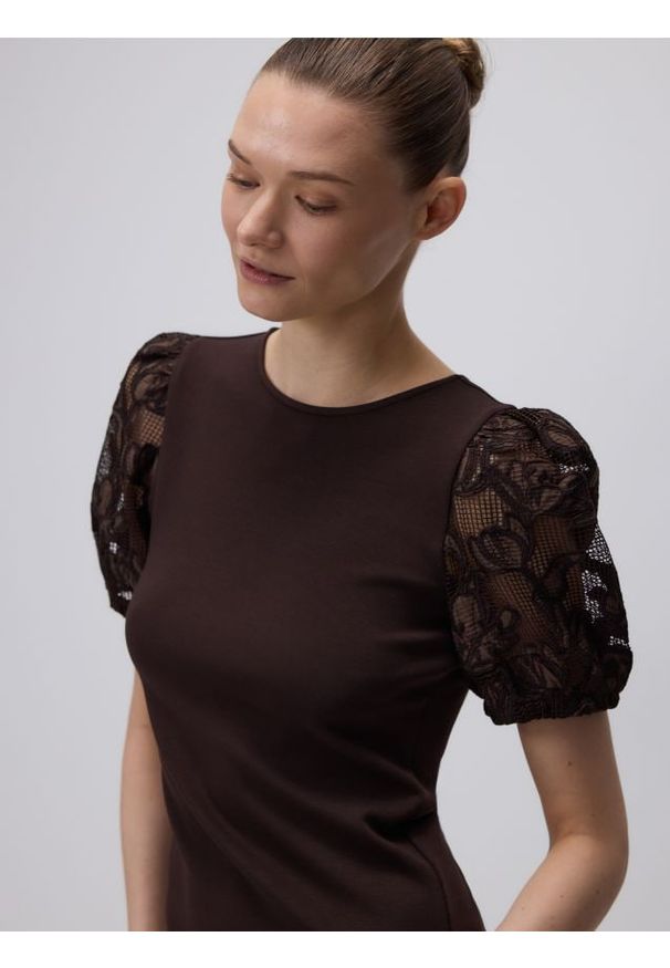 Reserved - Bluzka z dodatkiem modalu - ciemnobrązowy. Kolor: brązowy. Materiał: dzianina, bawełna