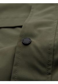 Ombre Clothing - Męska funkcjonalna kurtka przejściowa z kapturem – oliwkowa V2 - Rozmiar: S. Okazja: na co dzień. Typ kołnierza: kaptur. Kolor: oliwkowy. Materiał: tkanina, poliester, materiał. Wzór: gładki. Styl: casual #9