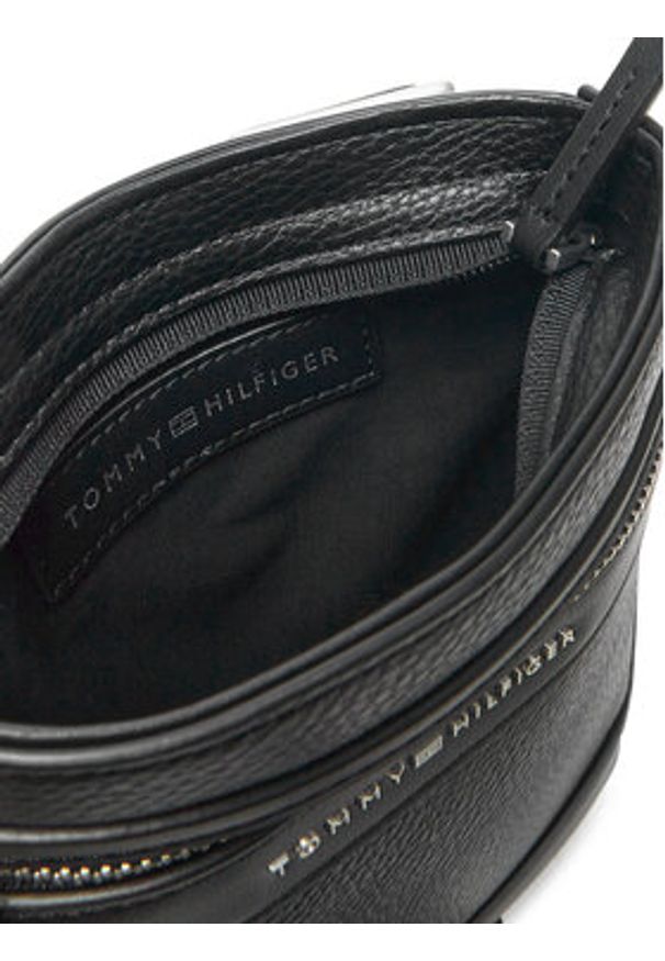 TOMMY HILFIGER - Tommy Hilfiger Saszetka Th Central Mini Crossover AM0AM13205 Czarny. Kolor: czarny. Materiał: skóra